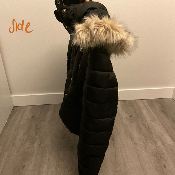Zara Black Puffer with zippers - Picture 3 of 3